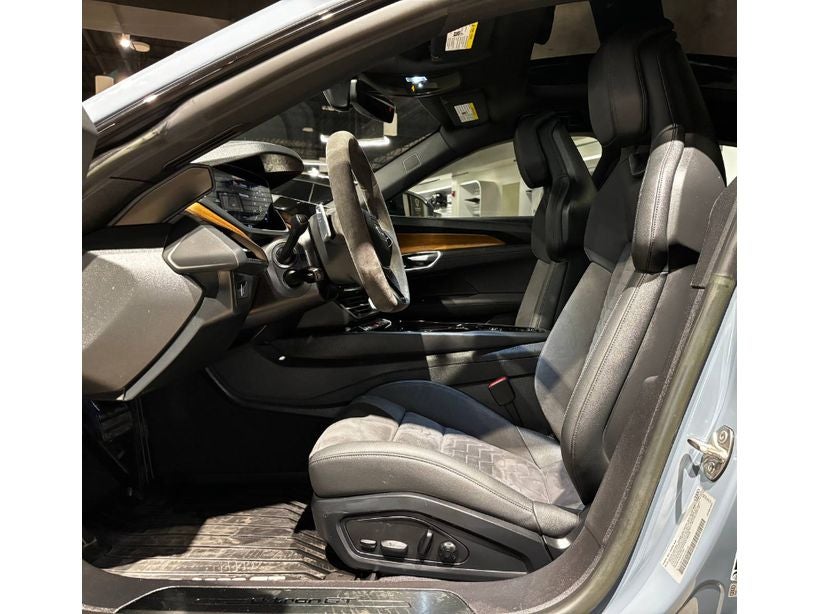 2023 Audi e-tron GT Premium Plus