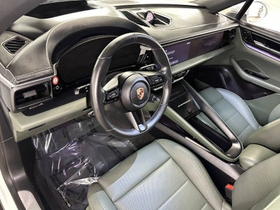 2024 Porsche Macan Electric 4