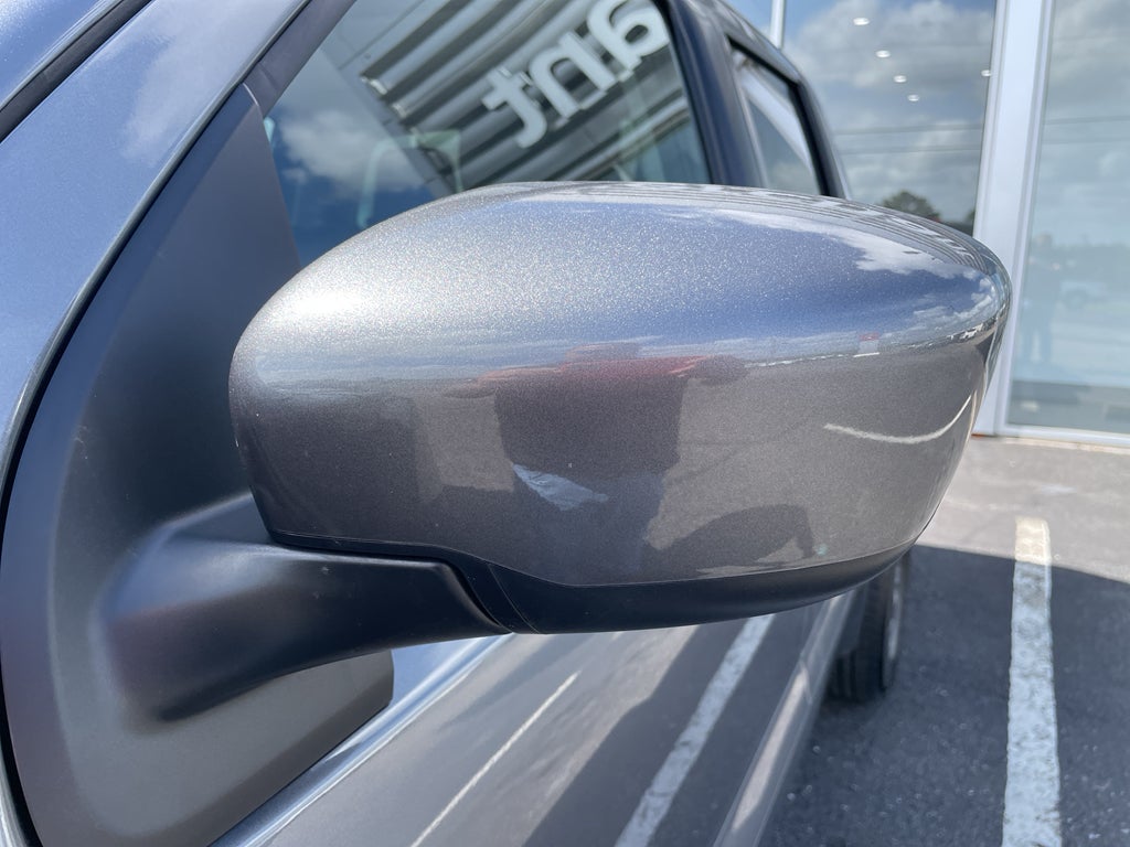 2024 Nissan Frontier SL