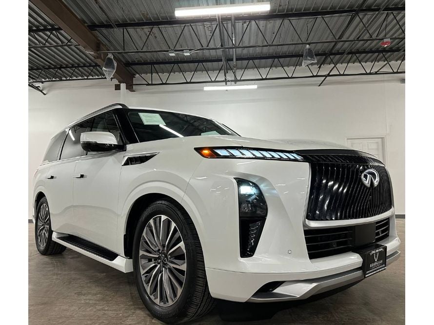 2025 INFINITI QX80 Luxe