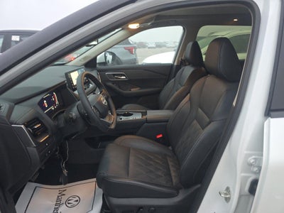 2025 Nissan Rogue Platinum