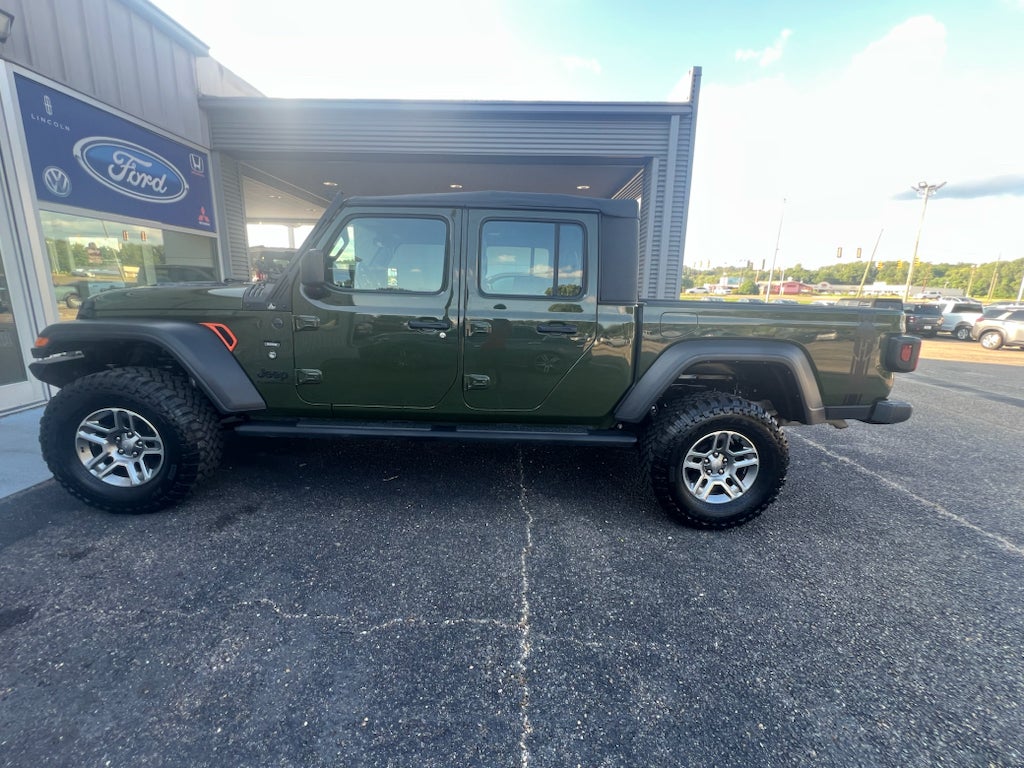 2023 Jeep Gladiator Sport