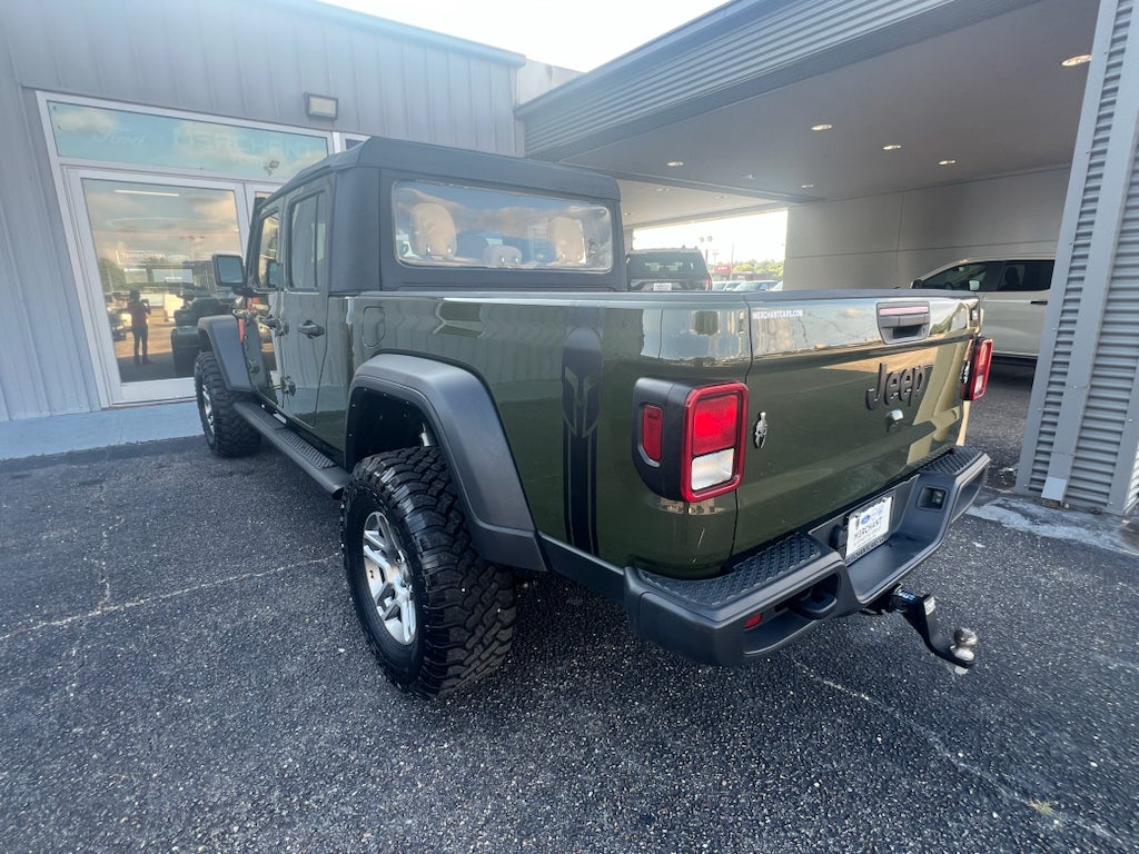 2023 Jeep Gladiator Sport