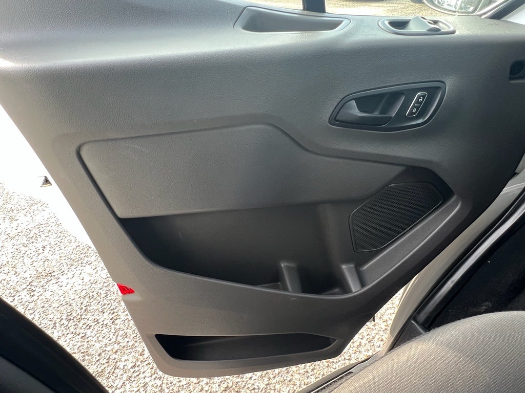 2023 Ford Transit Wagon XLT