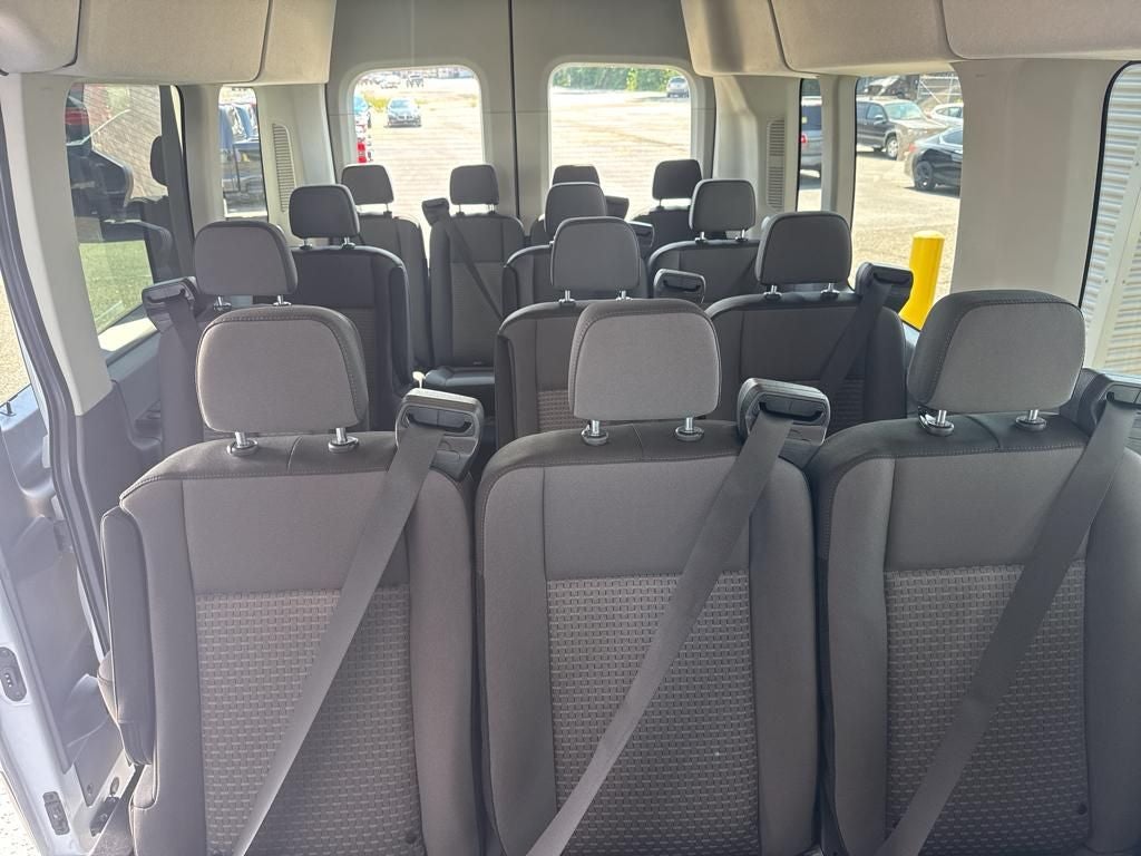 2024 Ford Transit Wagon XLT