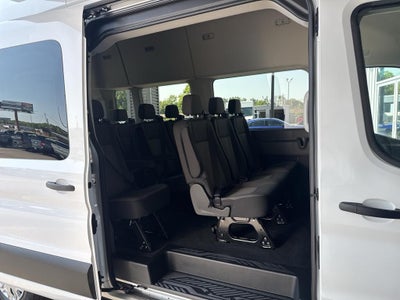2024 Ford Transit Wagon XLT