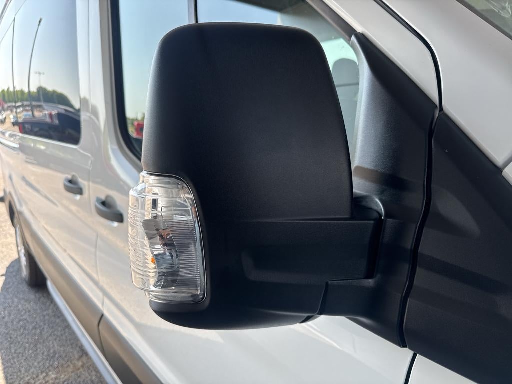 2024 Ford Transit Wagon XLT