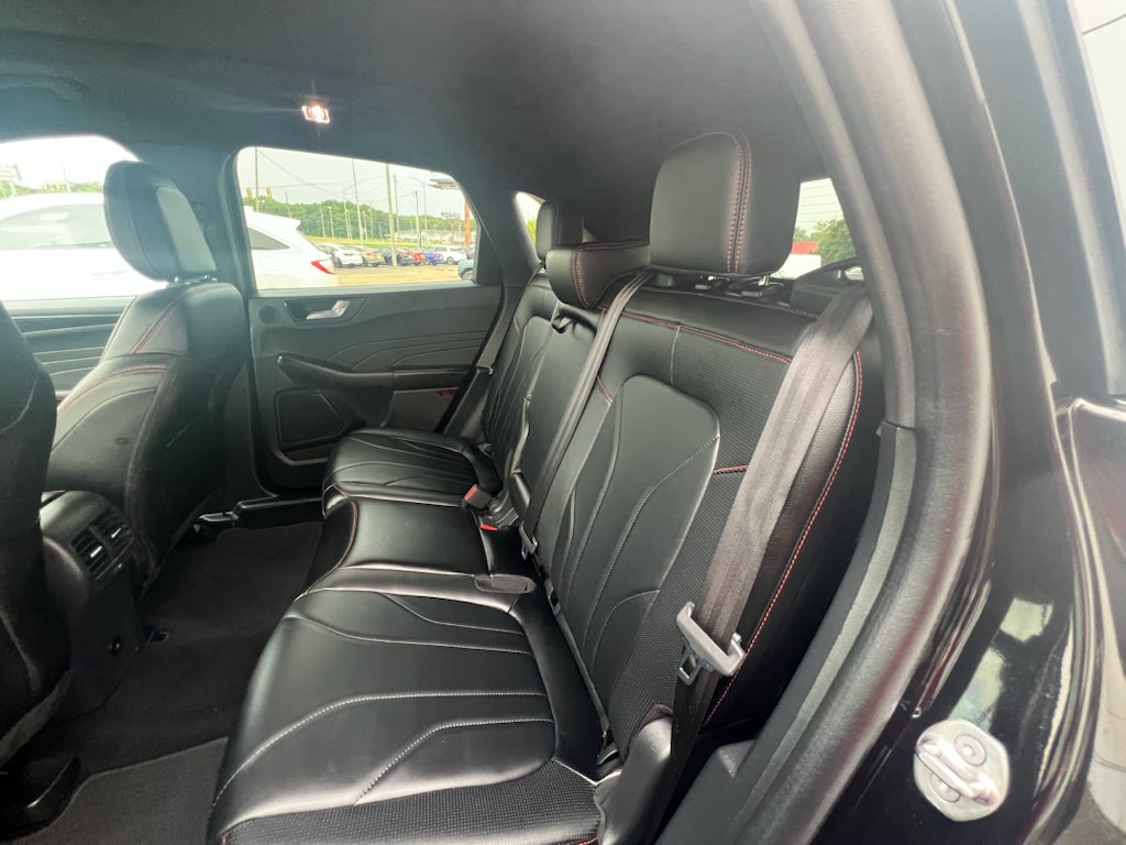 2025 Ford Escape ST-Line Elite