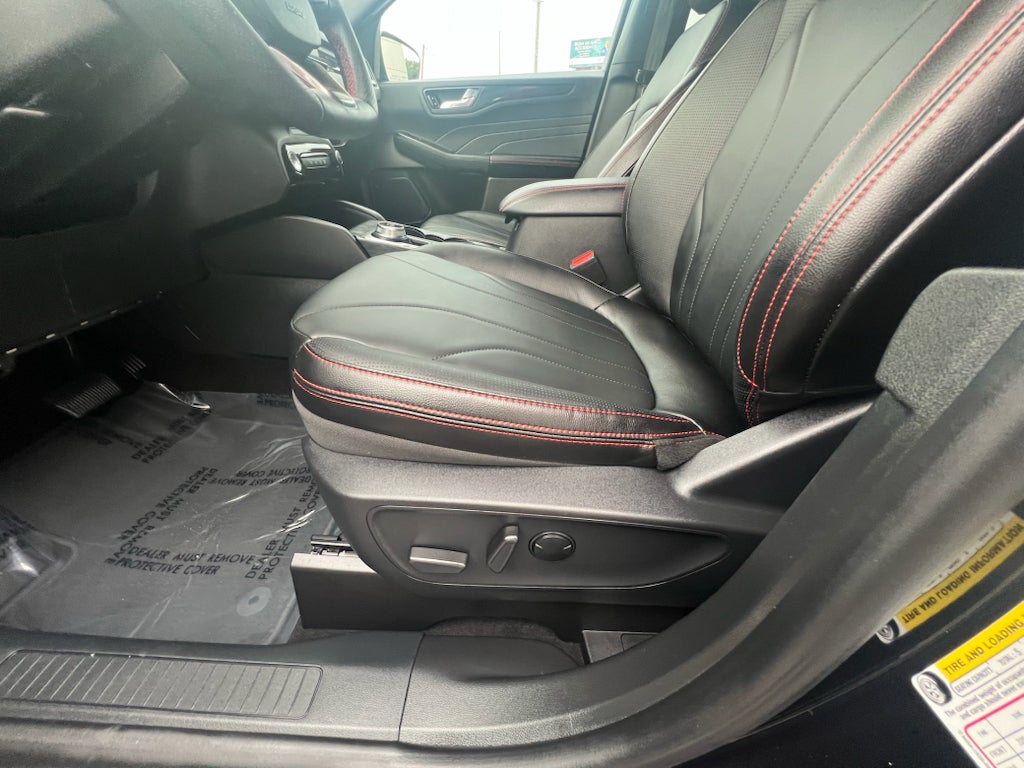 2025 Ford Escape ST-Line Elite