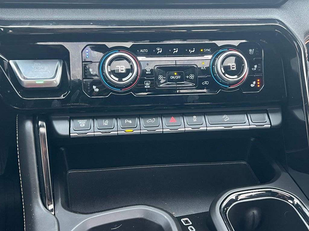 2025 GMC Sierra AT4