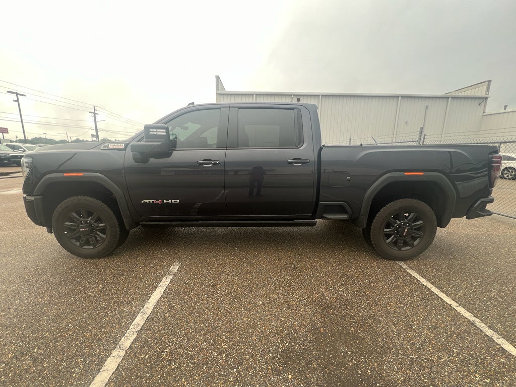 2025 GMC Sierra AT4