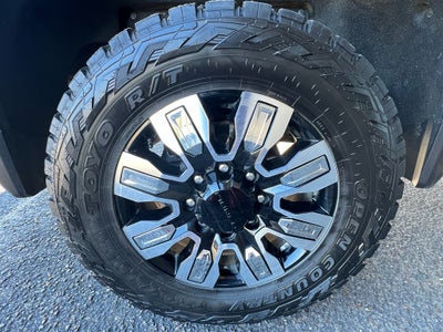 2025 GMC Sierra Denali