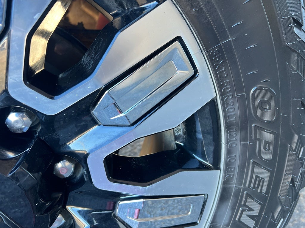 2025 GMC Sierra Denali