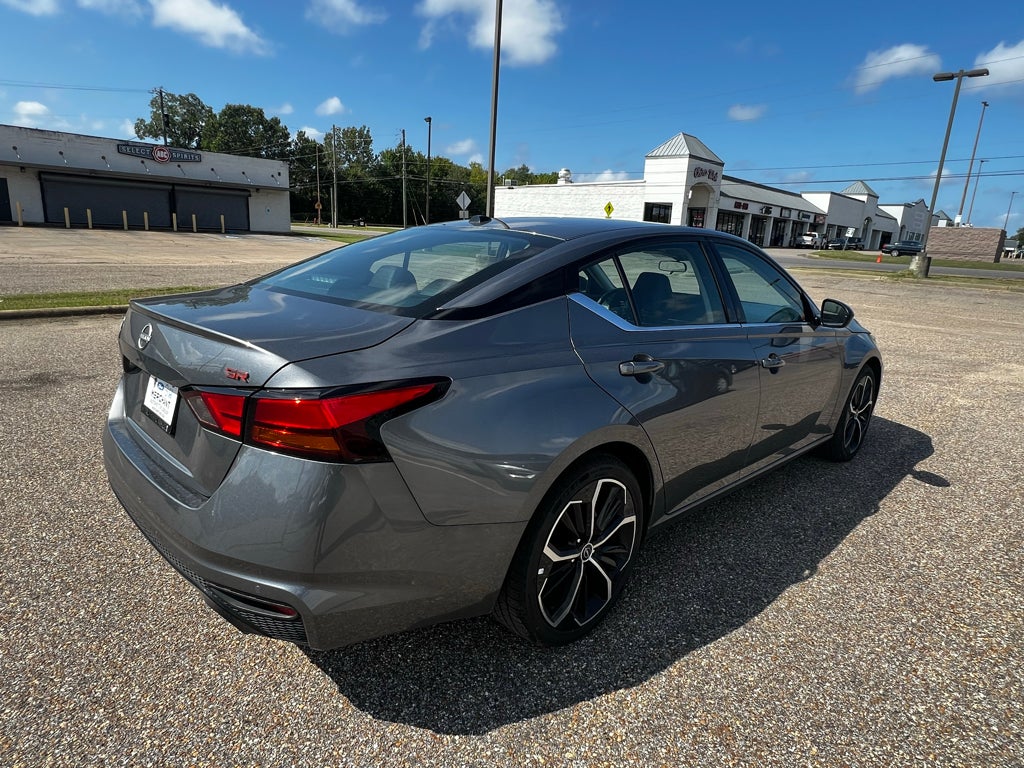 2026 Nissan Altima SR