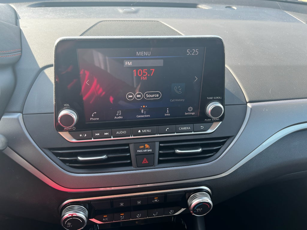 2025 Nissan Altima SR