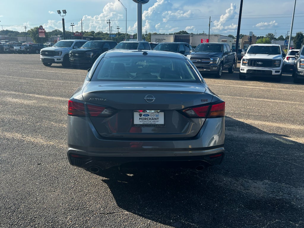 2025 Nissan Altima SR