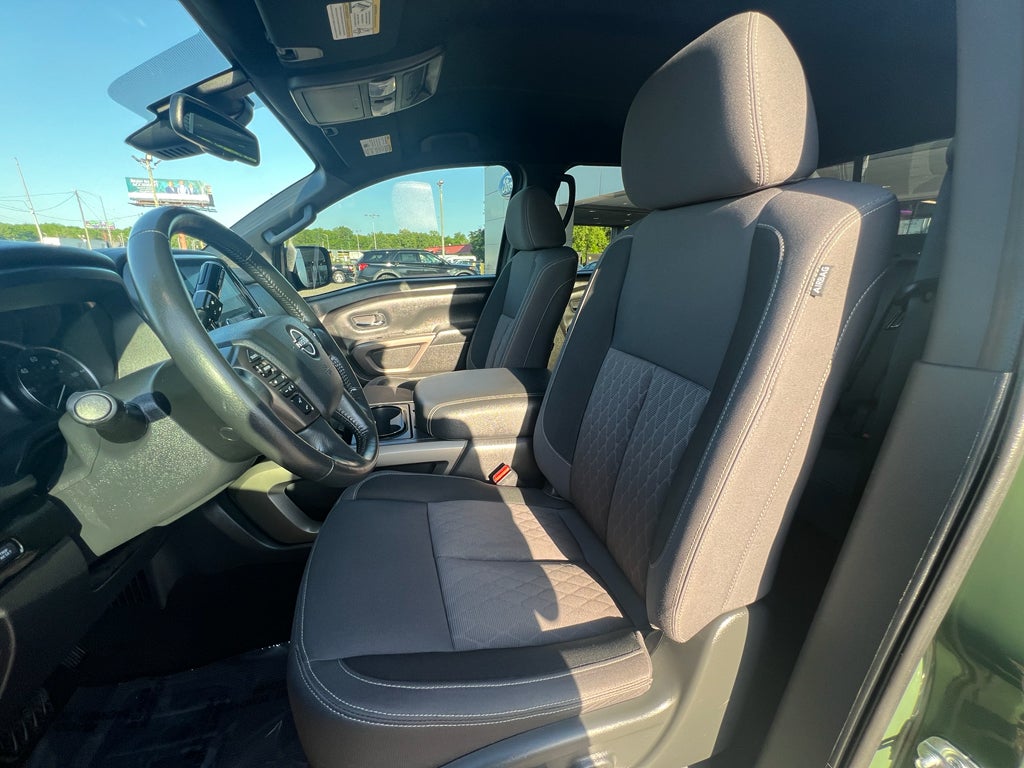 2024 Nissan Titan SV