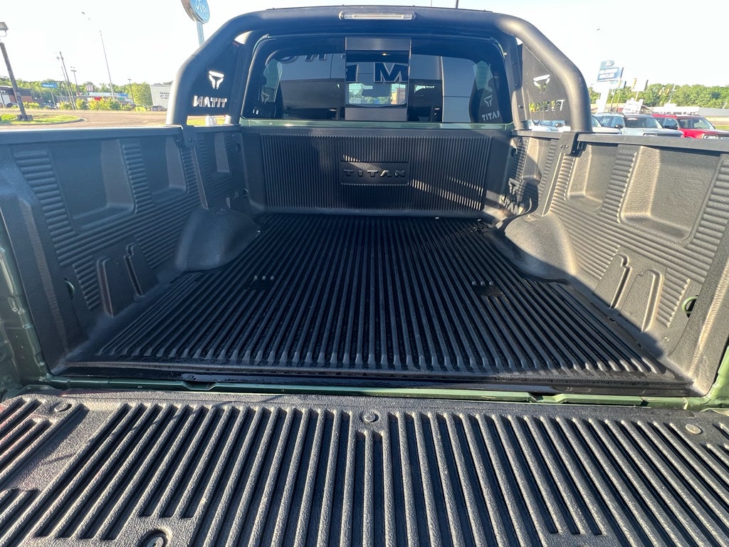 2024 Nissan Titan SV