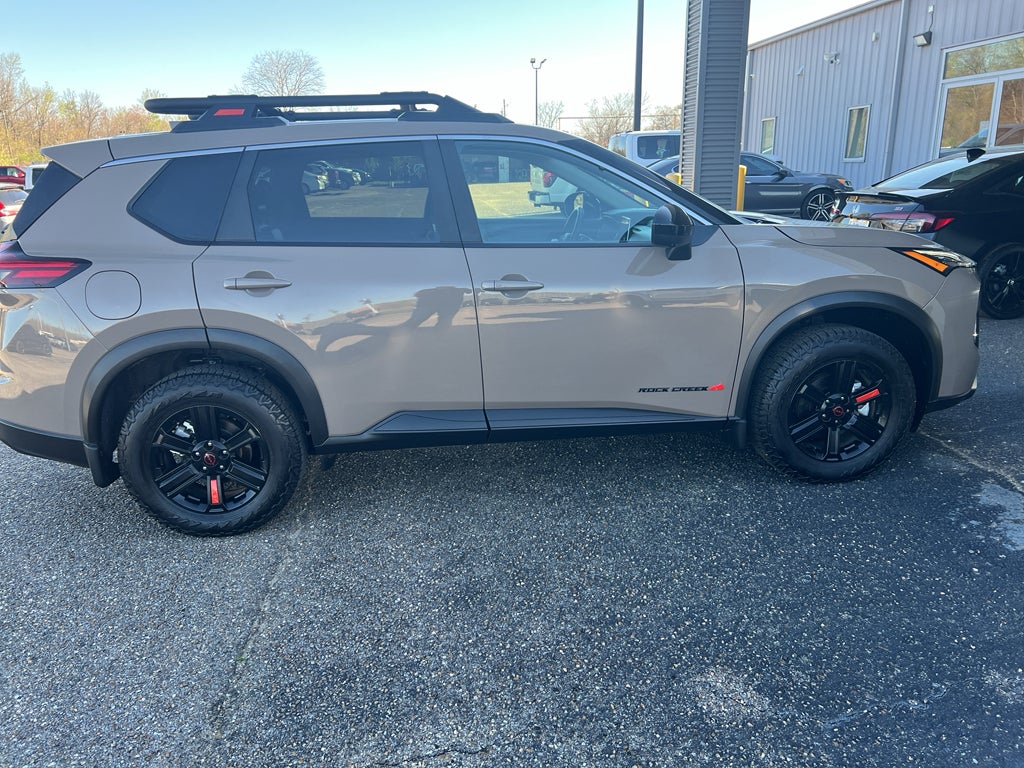 2025 Nissan Rogue Rock Creek