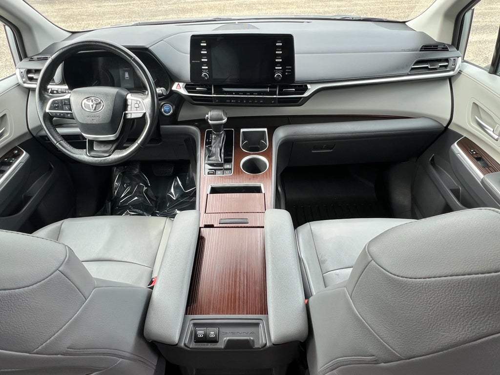 2021 Toyota Sienna XLE