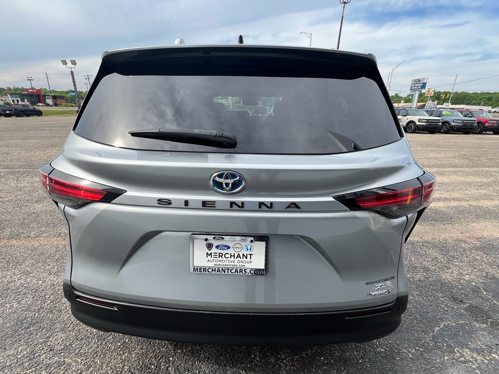 2021 Toyota Sienna XLE