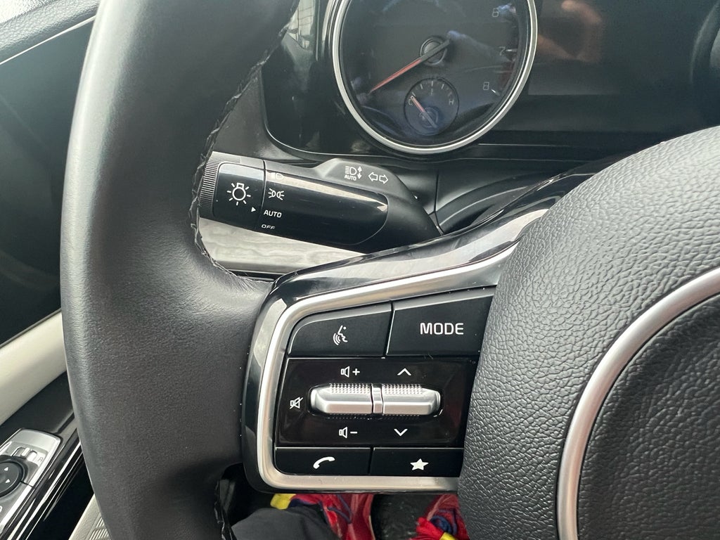 2023 Kia Carnival EX