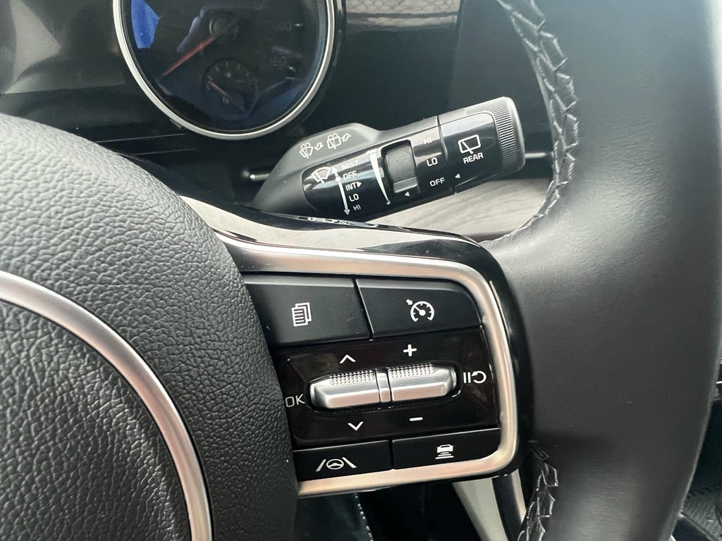 2023 Kia Carnival EX