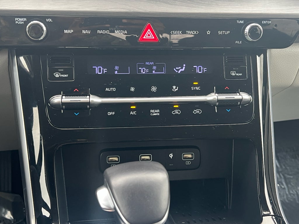 2023 Kia Carnival EX