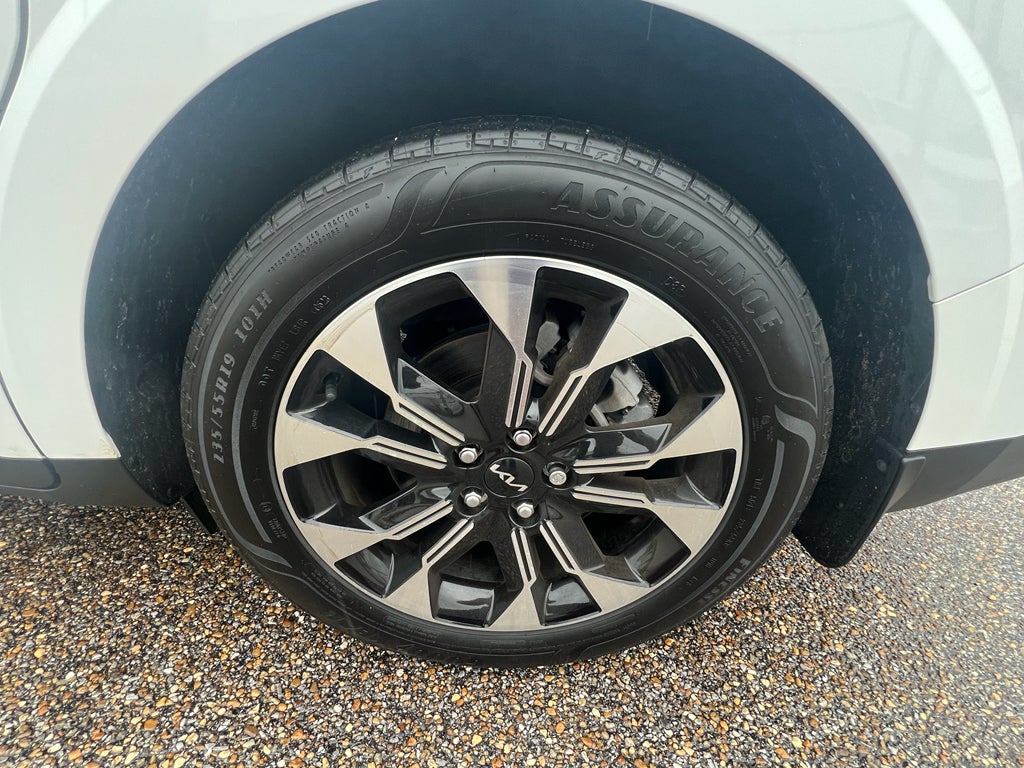 2023 Kia Carnival EX