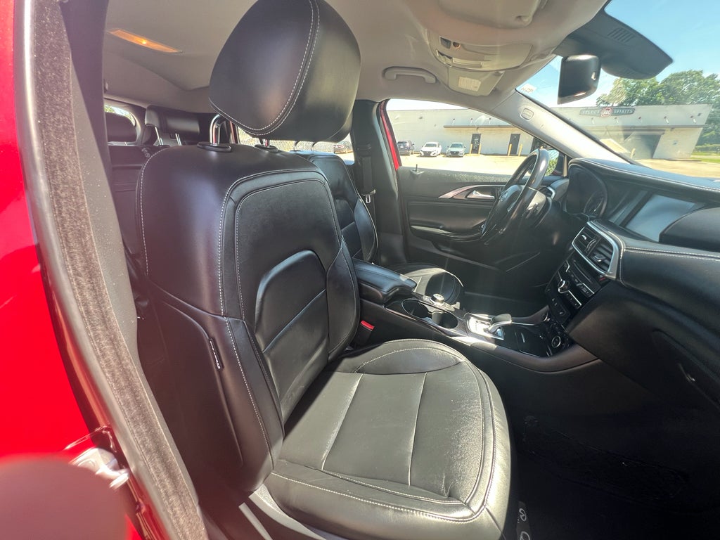 2018 INFINITI QX30 Luxury