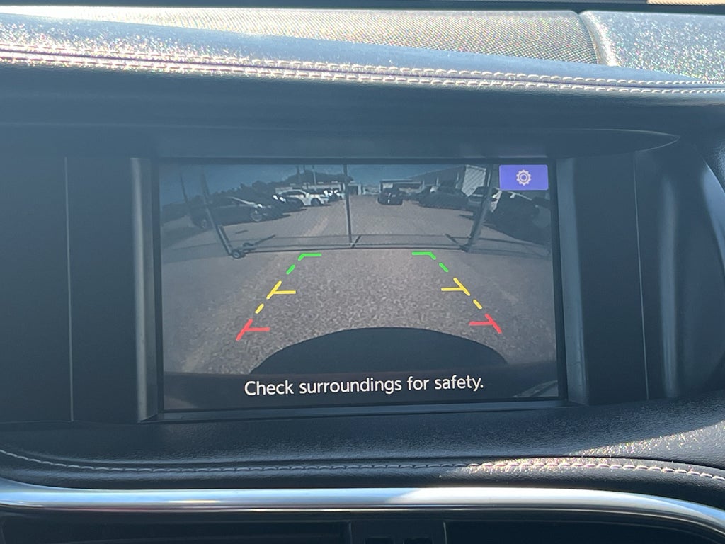 2018 INFINITI QX30 Luxury